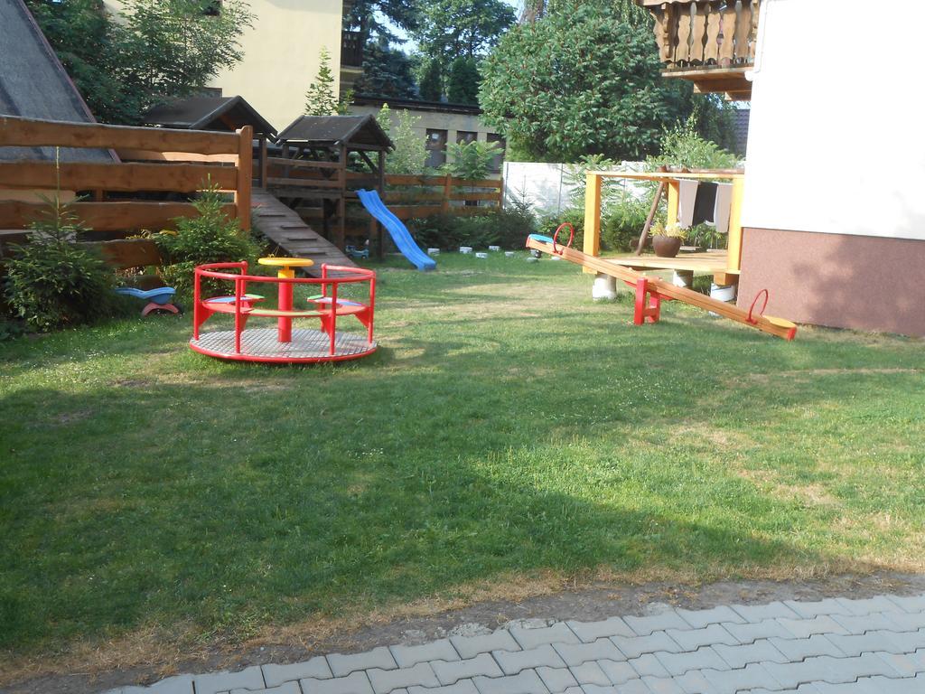 Magdalenka - Pokoje W Centrum Szczyrk Bagian luar foto